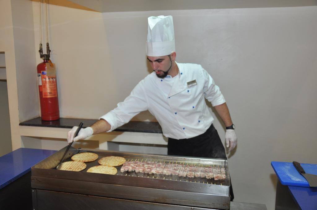 Zorbas Tigkaki (Kos)