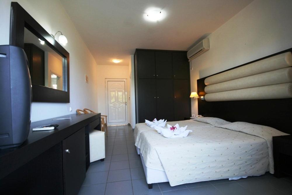 Hotel Zorbas 4*