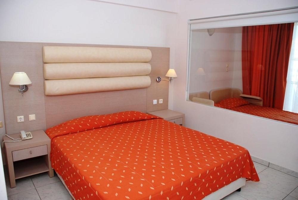 Zorbas Hotel 4*